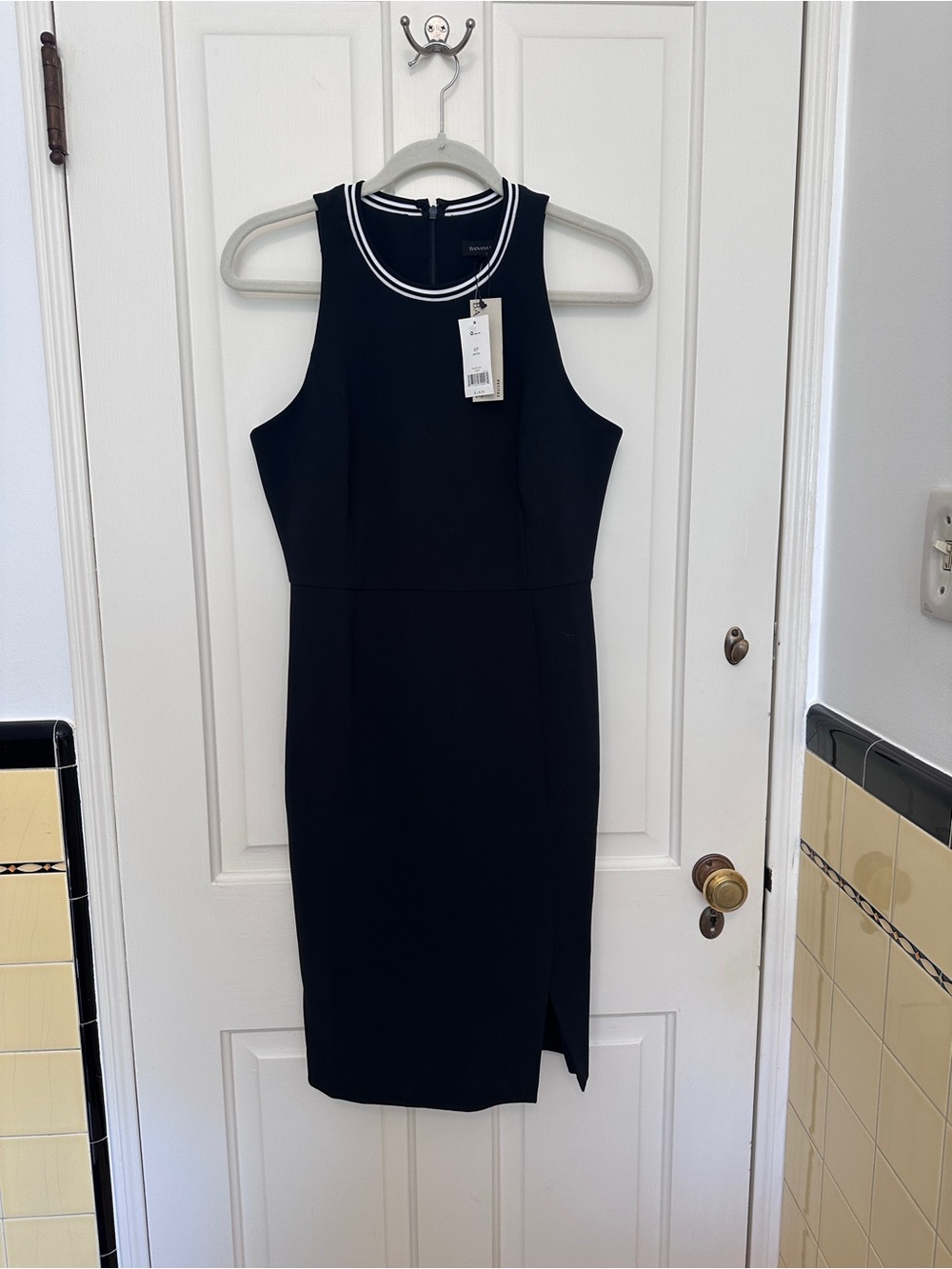Banana Republic Black Midi Sheath Dress with White-Trim Neckline Size 6P NWT